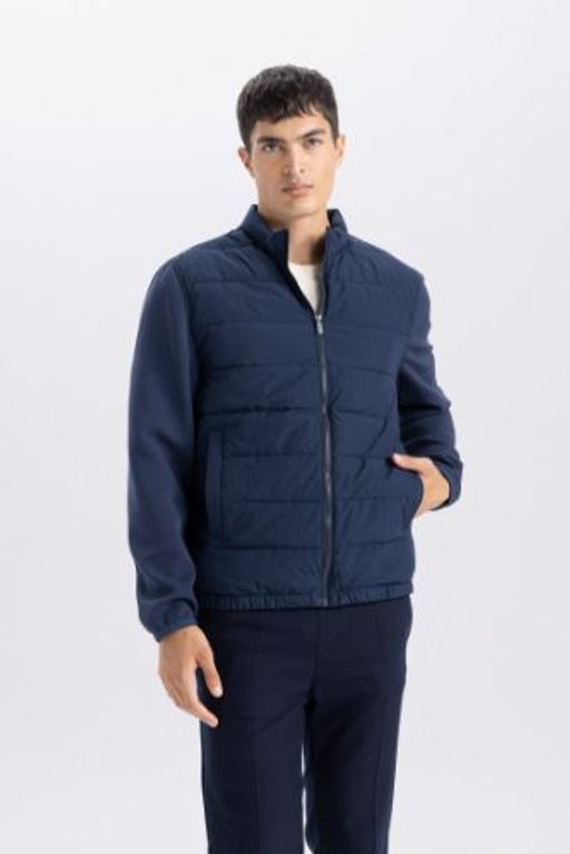 Slim Fit Dar Kesim Dik Yaka Lastikli ve Fermuarl? Su Gecirmez Mont
