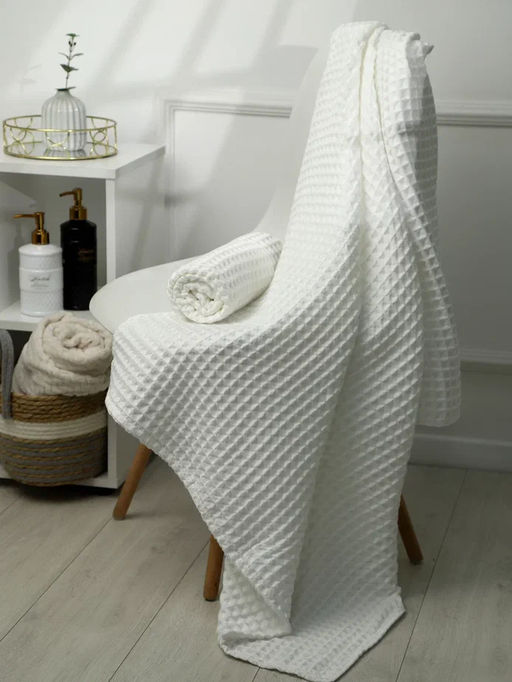 Набор банных вафельных полотенец в подарочной сумке, цвет белый