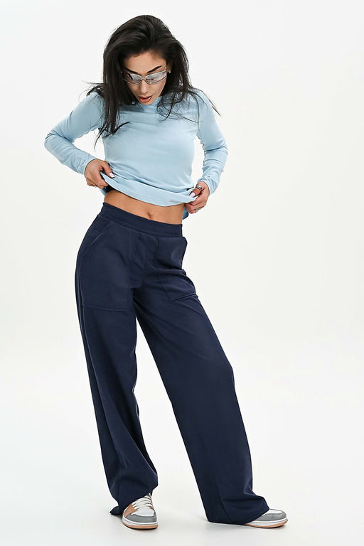 Брюки из мягкой эко замши