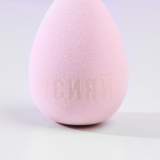 Спонж скошенный Doll face, на пластиковой подставке для сушки и хранения, BEAUTY FOX