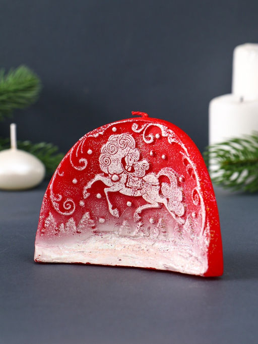 Свеча декоративная «Барельеф с лошадкой» 10.5×4.5×8 см, красный