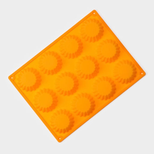 Форма для выпечки Доляна «Сладости. Круг реб», силикон, 28×21 см, 12 ячеек, d=6 см, d по дну = 4 см, оранжевая