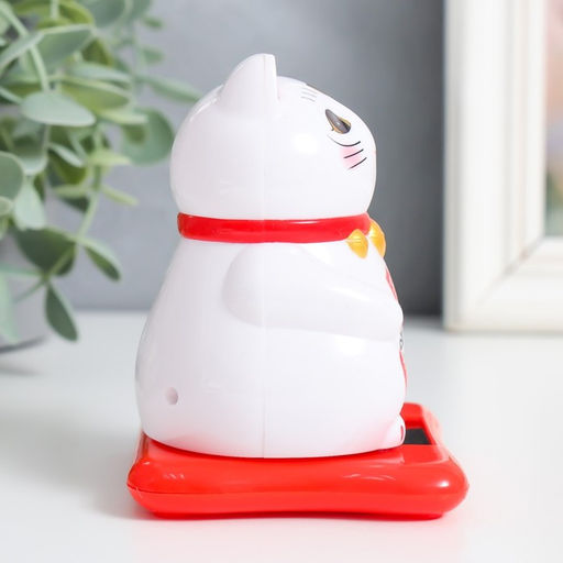 Маятник настольный антистресс «Кот манэки-нэко, ошейник с бубенцами», белый, 9.5×10×9.5 см