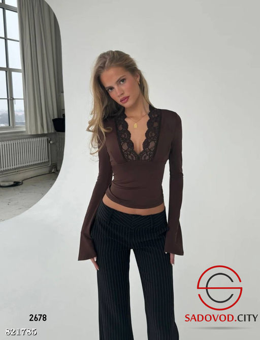 Кофта женская с кружевом