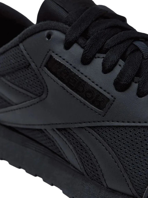 Кроссовки взрослые