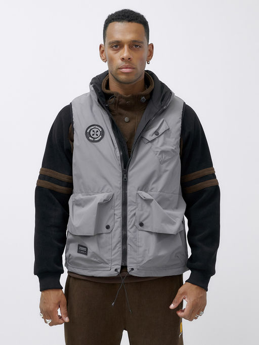 Жилет мужской утепленный спортивный серого цвета 15323Sr - Mtforce фото 6