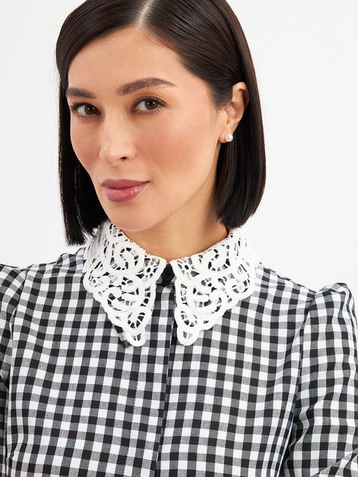 Платье с кружевным воротником потайная планка