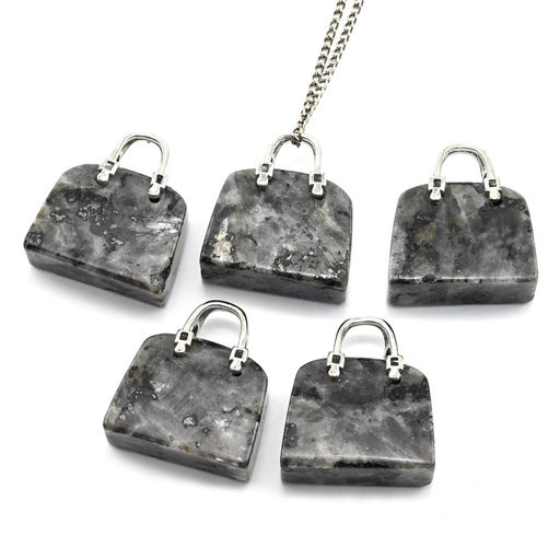 Оригинальная подвеска с лабрадором (ларвикит) в форме сумочки 25*10*27мм.