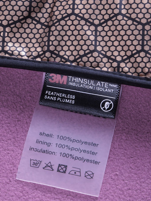 Куртка женская гибридная стёганая с капюшоном с графеновой подкладкой темно-фиолетового цвета 9626_1TF