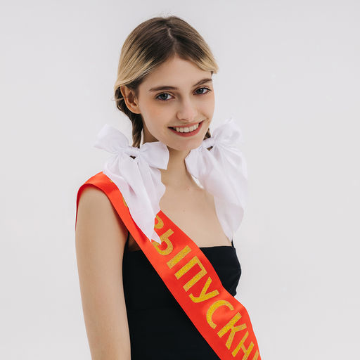 Набор выпускника «Выпускница школы» 6 предметов: лента красная, банты 2 шт., шары 3 шт.