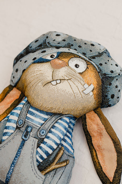 Подушка игрушка Шкодник 30*37