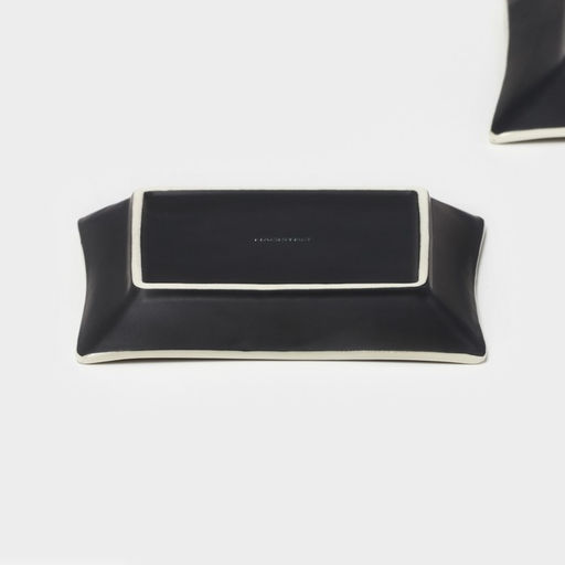 Тарелки Magistro Matt black, 15×2 см, набор 2 шт., квадратные, фарфор, белые, чёрные