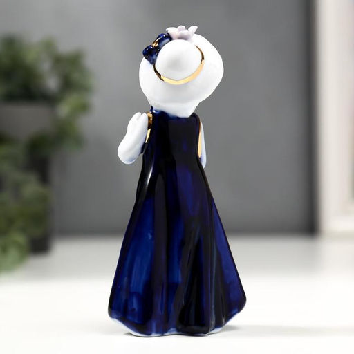 Фигурка керамика под фарфор «Малышка в шляпе», белый с сине-золотым, 12×6 см