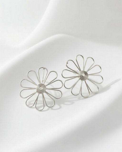 Стильные серьги