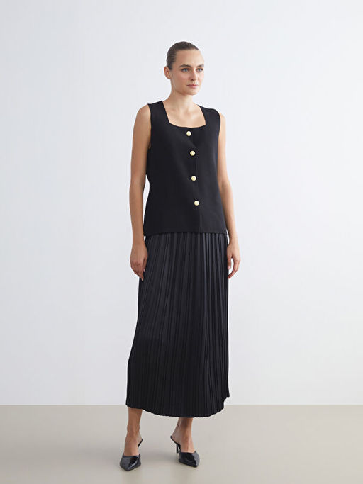 Kare Yaka Kad?n Triko Yelek