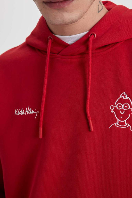 Толстовка свободного кроя с капюшоном Keith Haring в рождественской тематике - Defacto фото 6