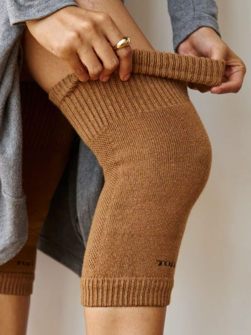 Наколенники длинные из монгольской шерсти применяются при различных заболеваниях