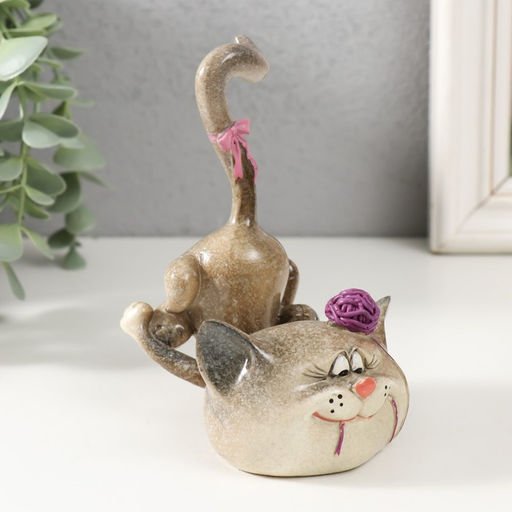 Цена за 2 шт. Фигурка полистоун лак «Кошечка играет с клубком», 9.5×8×12.5 см