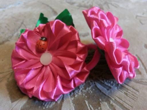 Цена за 2 шт. Банты малые с листочками