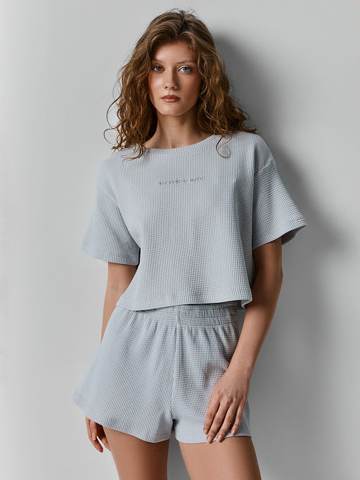 КОМПЛЕКТ ЖЕНСКИЙ (ФУТБОЛКА, ШОРТЫ)