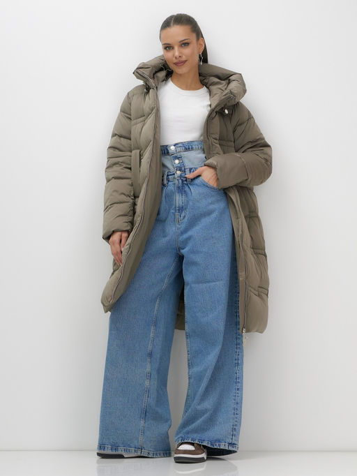 Пальто зимнее утепленное с капюшоном женское светло-коричневого цвета 7779SK - Visdeer фото 15