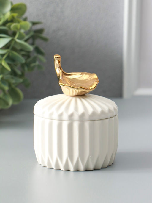 Шкатулка керамика "Золотой лист Гинкго" белая 8х8х10 см