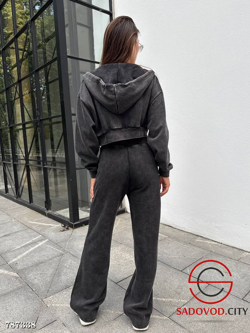 Женский спортивный костюм с эффектом варки