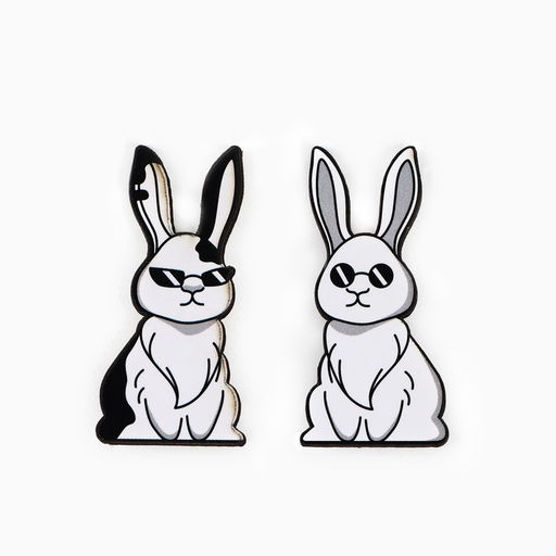 Цена за 20 шт. Значки деревянные Самые милые значки в шоубоксе, 20 шт.