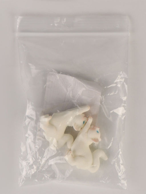 Миниатюра кукольная «Игривый котик», набор 2 шт., размер 1 шт. — 2 × 3,5 × 3 см