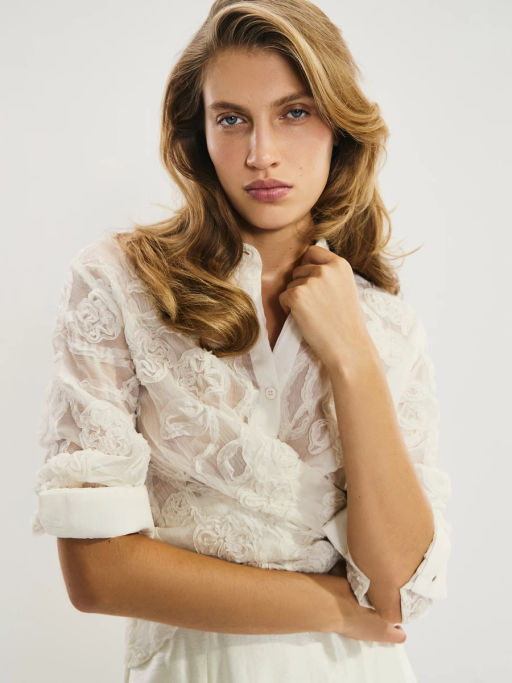 Блузка с аппликациями / Zarina