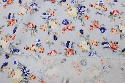 Штапель Премиум Винтажные букетики из роз на св.серо-фиолетовой дымке, 1.45м, вискоза-100% - Купава фото 13