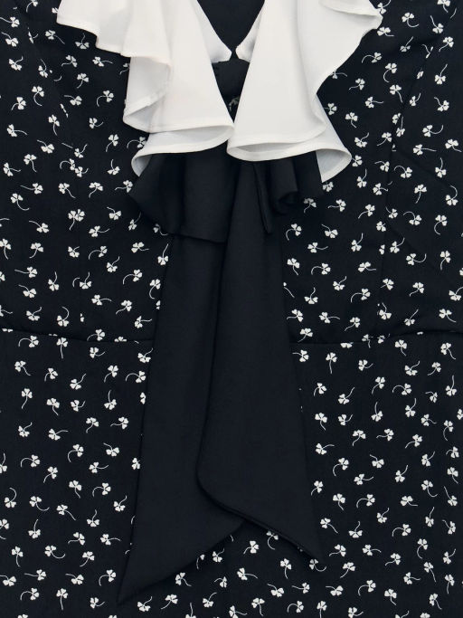 Платье мини с контрастным воротником / Zarina