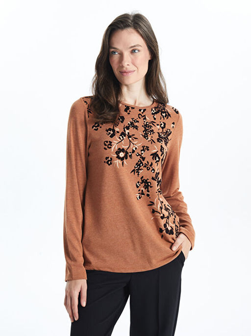 Bisiklet Yaka Desenli Kad?n Ti??rt