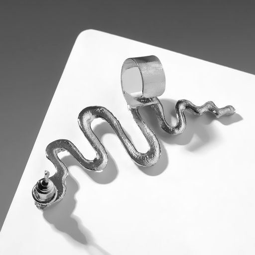 Серьга Кафф змея анаконда, цвет серебро - Queen fair фото 2