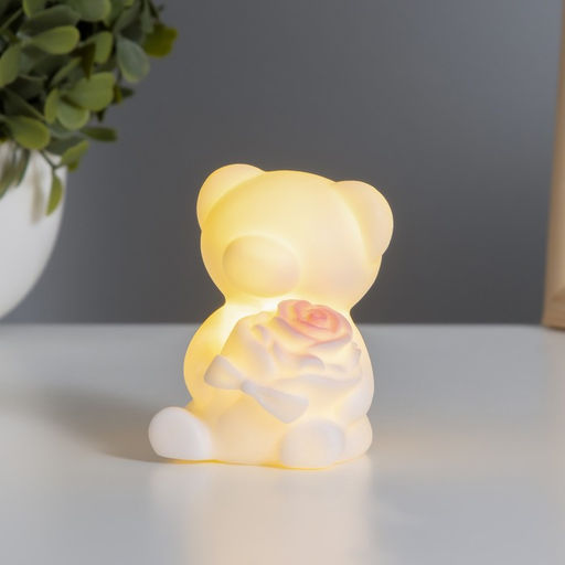 Фигурка светящаяся RISALUX «Мишка с розой», LED-ночник, 2 Вт, LR44, белый, 4×5.5×7 см