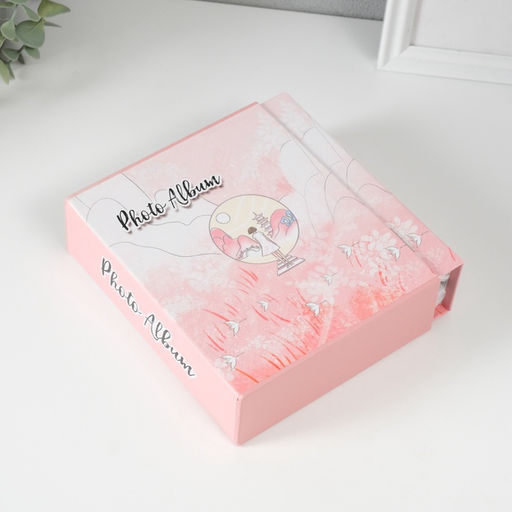 Фотоальбом на 40 фото 10×15 см «Девочка в розовом поле», в коробке, 17×14×4.5 см