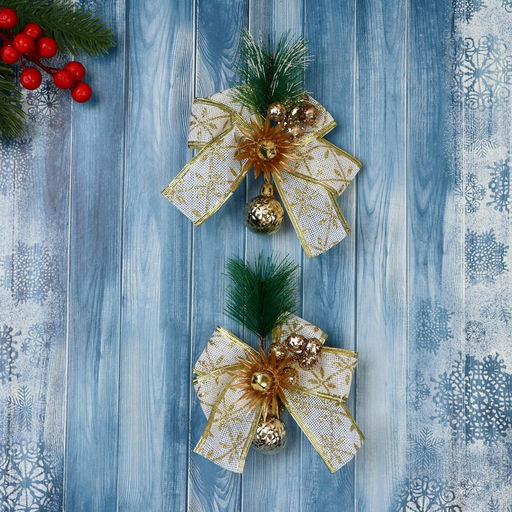 Ёлочные игрушки 2 шт. Зимнее волшебство. Еловая композиция пластик, бант с принтом, 1113 см, бело-золотой