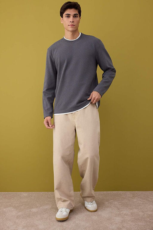 Gri Regular/Normal Kesim Dokulu Basic Sweatshirt TMNAW22SW0658 - Trendyolmilla фото 2
