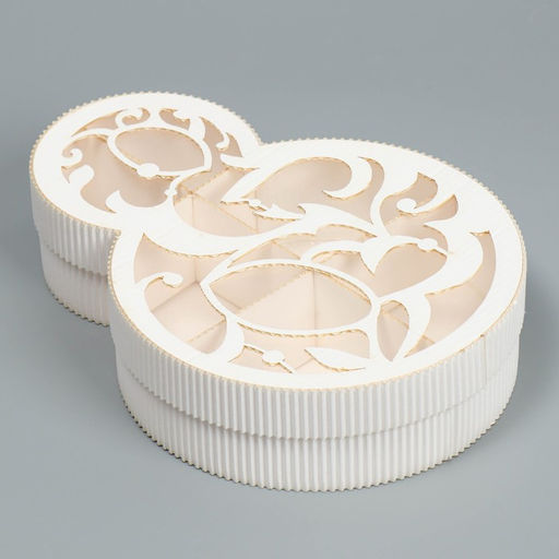 Коробка подарочная, кондитерская упаковка «8 марта» белая, 22×16×5 см