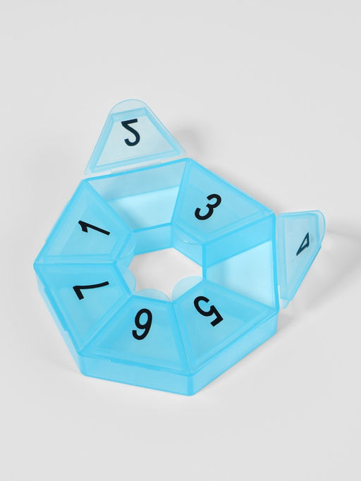 Цена за 4 шт. Таблетница «Цифры», 7.5×7.5×1.7 см, 7 секций, МИКС