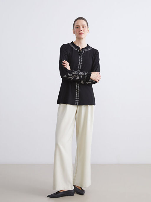 F?rf?rl? Ba?lamal? Yaka Desenli Bluz