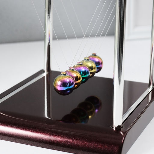 Маятник настольный антистресс «Шары Ньютона. Колыбель техно», пластик, бензиновые шары, 18×15×17.5 см