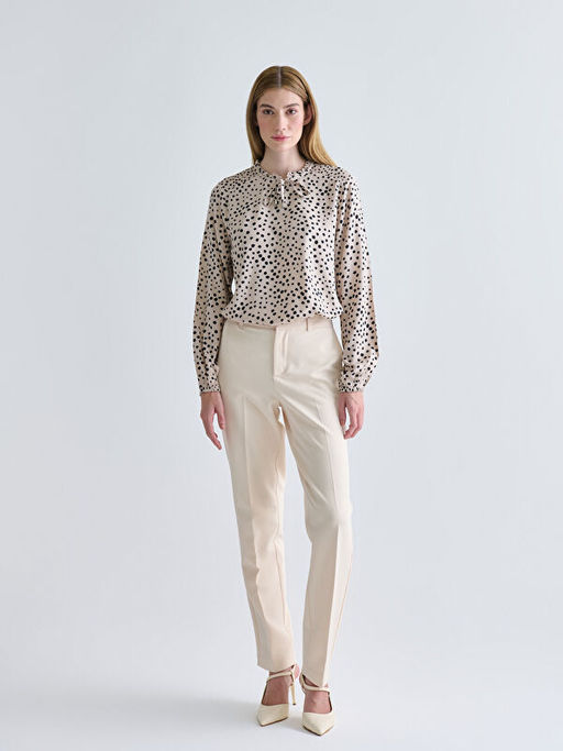 Ba?lamal? Yaka Puantiyeli Bluz