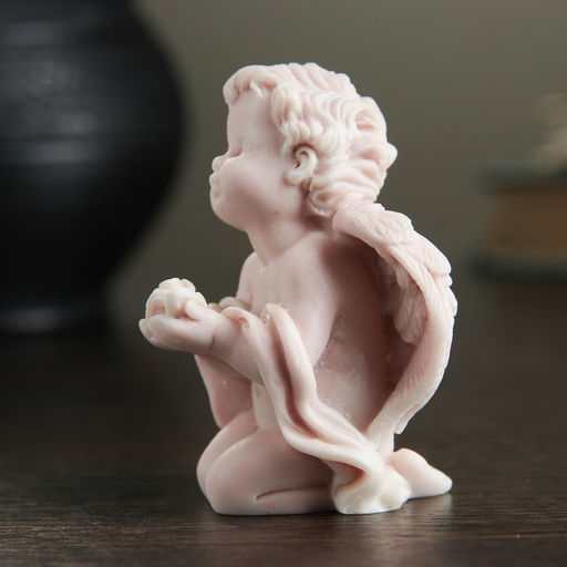 Сувенир «Ангел с розами сидящий» 6.2 см