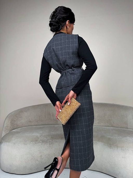 Костюм тройка