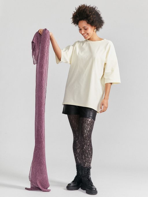 \Большой,красивый палантин, выполненный из гофрированной ткани и украшенный тонкими нитями люрекса. - Tantino фото 2