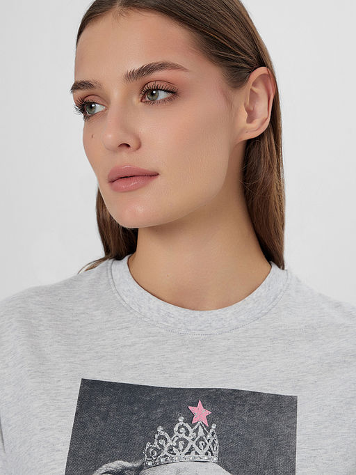 Футболка новогодняя женская с надписью Не принцесса. Королевна! - Mark formelle фото 4