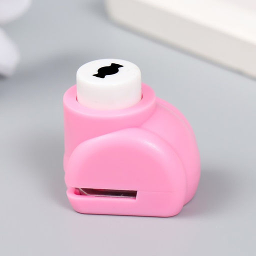 Набор для скрапбукинга «Средняя волна», ножницы фигурные 13.5 см+4 дырокола, d=1.2 см 11.2×18 см