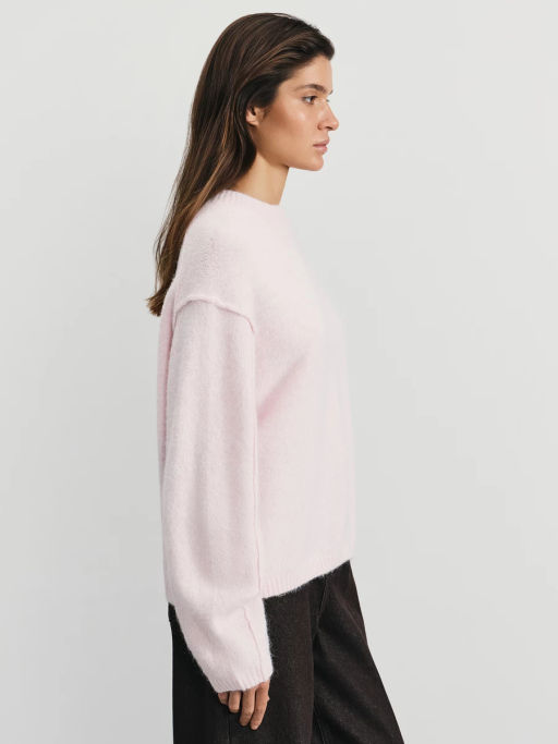 Вязаный джемпер с декоративными швами / Zarina