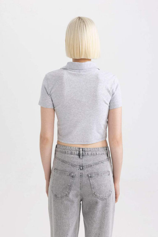 Приталенная футболка с короткими рукавами и воротником-поло с принтом - Defacto фото 5